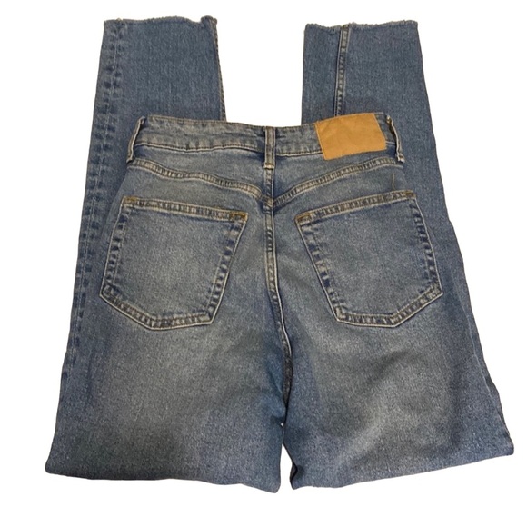 H&M Divided Curvy Fit Wide Ultra High Waist Jean - Picture 2 of 6